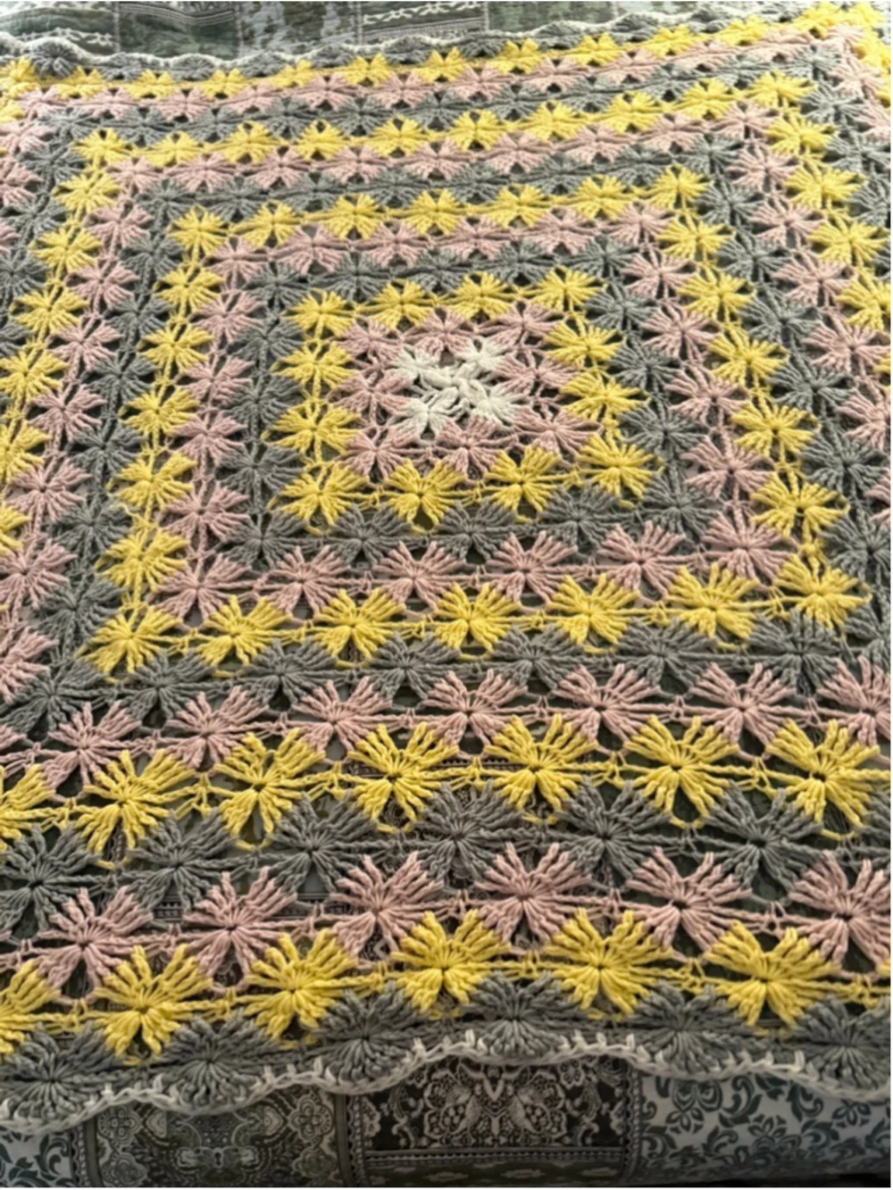 Handmade Crochet Afghan Throw Blanket 62x74 Pastel Floral Starburst Granny Cotta